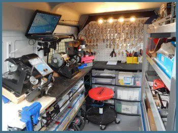 Safe Key Shop Minneapolis, MN 612-568-1057 - 2-mobile-locksmith